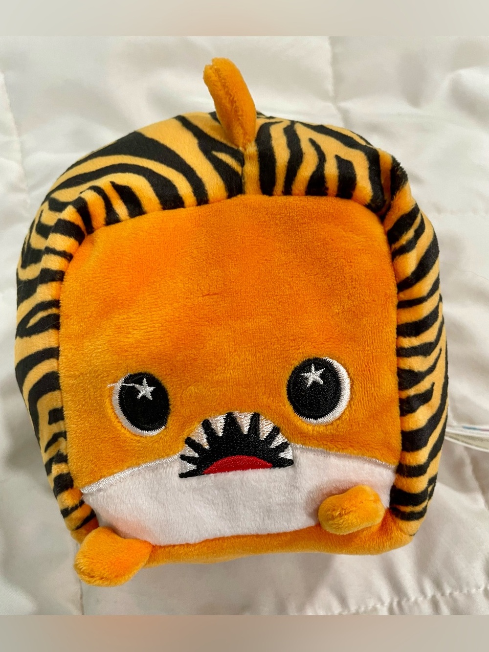 Moosh-Moosh Squared Flip ‘Ems Reversible “Mac” the Tiger Shark Small Plush- EUC - Picture 7 of 11